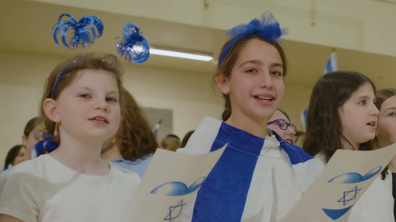 Students taking part in the Jewish schools singing project in New York and New Jersey
